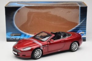 Aston Martin DB9 Volante Rdeč Solido 1:18 8163 Kovina – slika 8 od 8