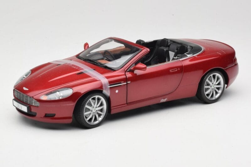 Aston Martin DB9 Volante Rdeč Solido 1:18 8163 Kovina