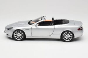 Aston Martin DB9 Volante Srebrn Minichamps 1:18 150137334 Kovina – slika 4 od 8