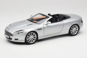 Aston Martin DB9 Volante Srebrn Minichamps 1:18 150137334 Kovina