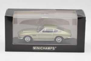 Aston Martin DBS Srebrno Zelena Metalik Minichamps 1:43 400137600 Kovina – slika 4 od 4