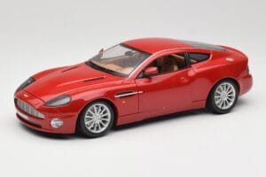Aston Martin V12 Vanquish Rdeča Bburago 1:18 34063 Kovina