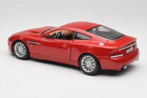 Aston Martin V12 Vanquish Rdeča Bburago 1:18 34063 Kovina – slika 7 od 8