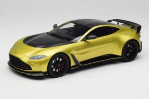 Aston Martin V12 Vantage Final Edition Cosmopolitan Yellow TopSpeed 1:18 TS0453 Kovina