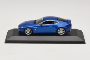 Aston Martin V8 Vantage Blue Metallic Minichamps 1:43 400137422 Kovina