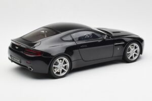 Aston Martin V8 Vantage Onyx Črn AUTOart 1:18 70202 Kovina – slika 3 od 8