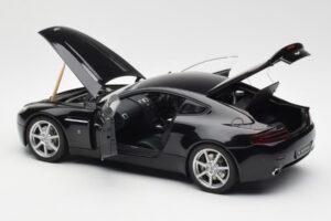 Aston Martin V8 Vantage Onyx Črn AUTOart 1:18 70202 Kovina – slika 5 od 8
