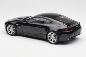 Aston Martin V8 Vantage Onyx Črn AUTOart 1:18 70202 Kovina – slika 7 od 8