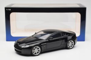 Aston Martin V8 Vantage Onyx Črn AUTOart 1:18 70202 Kovina – slika 8 od 8