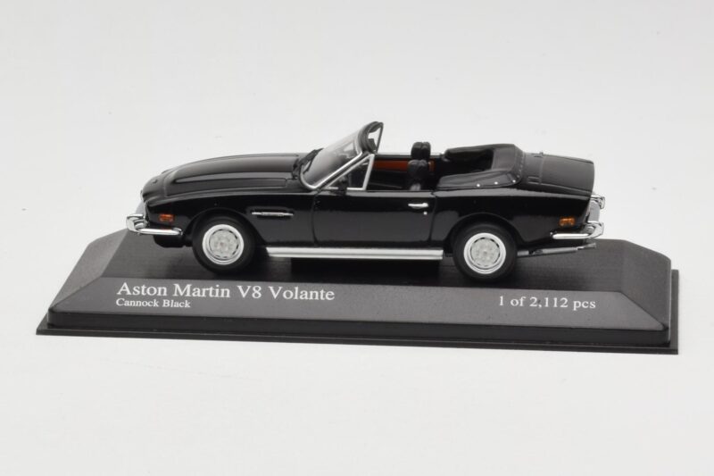 Aston Martin V8 Volante Črn Minichamps 1:43 400137730 Kovina