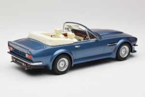 Aston Martin V8 Volante Modra GT Spirit 1:18 GT128 Smola – slika 2 od 6