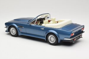 Aston Martin V8 Volante Modra GT Spirit 1:18 GT128 Smola – slika 5 od 6