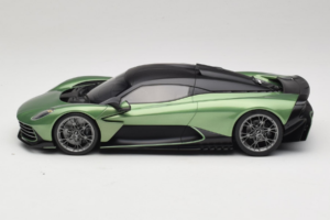 Aston Martin Valhalla Iridescent Emerald Green GT Spirit 1:18 GT558 Smola – slika 3 od 6
