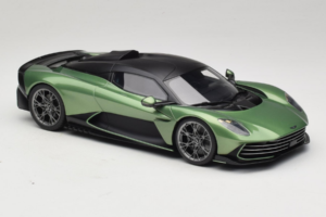 Aston Martin Valhalla Iridescent Emerald Green GT Spirit 1:18 GT558 Smola – slika 4 od 6