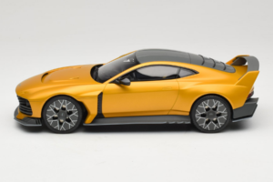 Aston Martin Valiant Auric Gold Metallic GT Spirit 1:18 GT546 Smola – slika 3 od 6