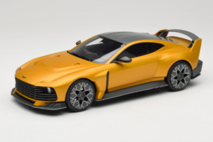 Aston Martin Valiant Auric Gold Metallic GT Spirit 1:18 GT546 Smola
