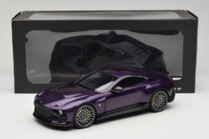 Aston Martin Valour Temno Modra GT Spirit 1:18 GT944 Smola – slika 6 od 6