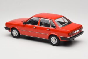 Audi 80 B2 GLS Rdeč MCG 1:18 MCG18526 Kovina – slika 5 od 6