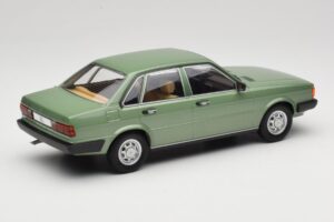 Audi 80 B2 Zelen MCG 1:18 MCG18525 Kovina – slika 2 od 6