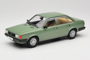 Audi 80 B2 Zelen MCG 1:18 MCG18525 Kovina
