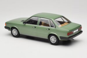 Audi 80 B2 Zelen MCG 1:18 MCG18525 Kovina – slika 5 od 6