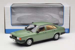 Audi 80 B2 Zelen MCG 1:18 MCG18525 Kovina – slika 6 od 6