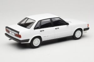 Audi 80 B2 GTE Bel MCG 1:18 MCG18527 Kovina – slika 2 od 6