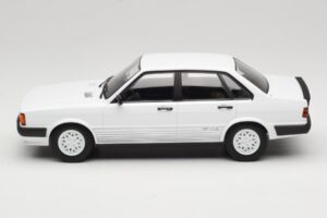 Audi 80 B2 GTE Bel MCG 1:18 MCG18527 Kovina – slika 3 od 6