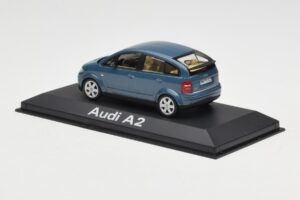 Audi A2 Blue Metallic Minichamps 1:43 20022200748005 Kovina – slika 3 od 4