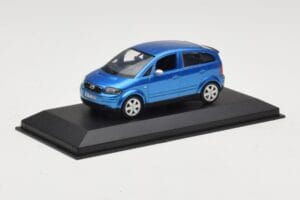 Audi A2 Light Blue Metallic Minichamps 1:43 AUDI007 Kovina – slika 2 od 4