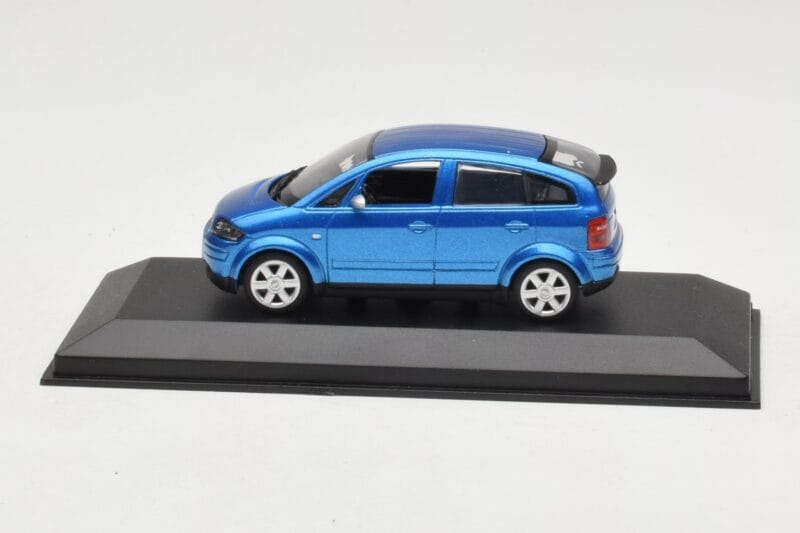 Audi A2 Light Blue Metallic Minichamps 1:43 AUDI007 Kovina