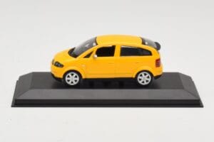 Audi A2 8Z Rumen Minichamps 1:43 AUDI005 Kovina