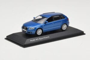 Audi A3 8P Sportback Mauritius Blue Minichamps 1:43 5010403033 Kovina – slika 2 od 4