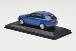 Audi A3 8P Sportback Mauritius Blue Minichamps 1:43 5010403033 Kovina – slika 3 od 4
