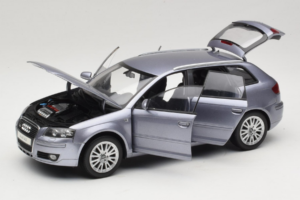 Audi A3 8P Sportback Light Blue Metallic Kyosho 1:18 5010403025 Kovina – slika 2 od 8