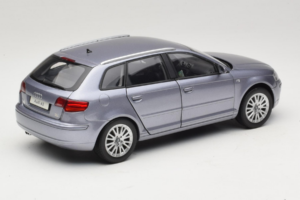 Audi A3 8P Sportback Light Blue Metallic Kyosho 1:18 5010403025 Kovina – slika 3 od 8