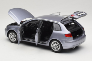 Audi A3 8P Sportback Light Blue Metallic Kyosho 1:18 5010403025 Kovina – slika 5 od 8