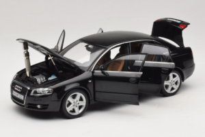 Audi A4 B6 3.2 Quattro Črn Minichamps 1:18 5010404125 Kovina – slika 2 od 8