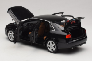 Audi A4 B6 3.2 Quattro Črn Minichamps 1:18 5010404125 Kovina – slika 5 od 8