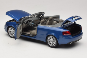 Audi A4 B6 Kabriolet Moder Norev 1:18 5010504325 Kovina – slika 5 od 9