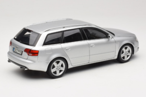 Audi A4 B7 3.2 Quattro Avant Srebrna Minichamps 1:18 5010404215 Kovina – slika 3 od 8
