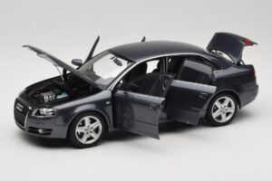 Audi A4 B7 Siv Metalik Minichamps 1:18 100014400 Kovina – slika 2 od 8
