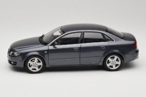 Audi A4 B7 Siv Metalik Minichamps 1:18 100014400 Kovina – slika 4 od 8