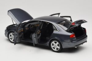 Audi A4 B7 Siv Metalik Minichamps 1:18 100014400 Kovina – slika 5 od 8