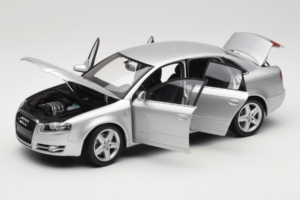 Audi A4 B7 Srebrna Minichamps 1:18 100014402 Kovina – slika 2 od 8