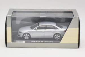 Audi A4 B8 3.2 Quattro Ice Srebrna Minichamps 1:43 5010704113 Kovina – slika 4 od 4
