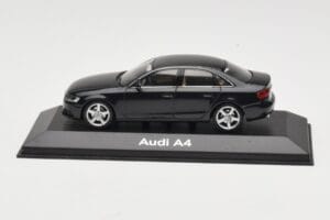 Audi A4 B8 3.2 Quattro Phantom Black Minichamps 1:43 5010704133 Kovina