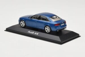 Audi A4 B8 3.2 Quattro Aruba Blue Minichamps 1:43 5010704123 Kovina – slika 3 od 4