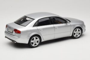 Audi A4 B8 3.2 Quattro Srebrna Minichamps 1:18 5010404115 Kovina – slika 3 od 8