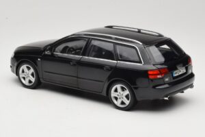 Audi A4 B8 Avant 3.2 Quattro Črn Minichamps 1:18 5010404225 Kovina – slika 7 od 8